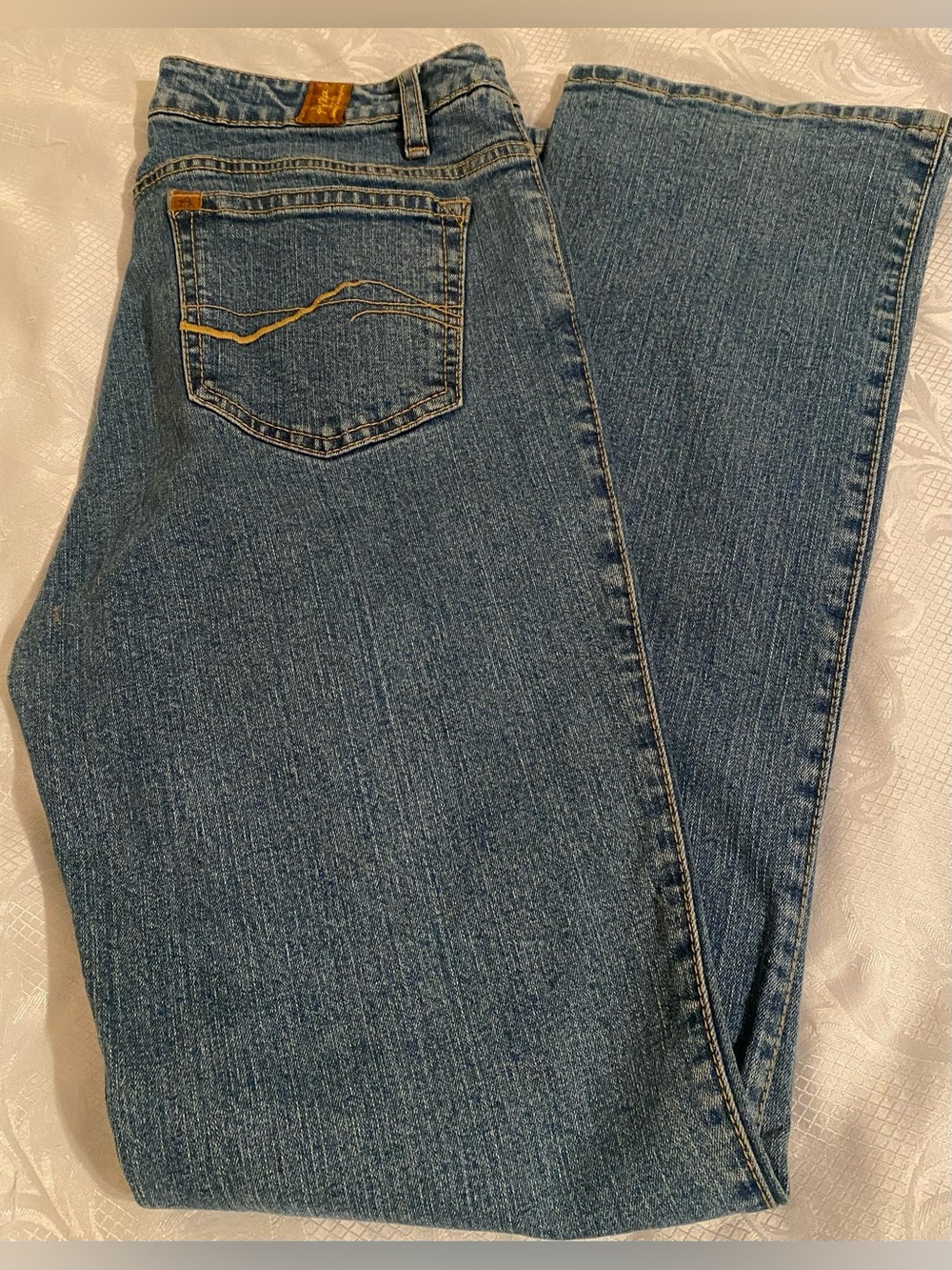 Aura jeans by Wrangler. Women's Straight-Leg Medium Blue Jeans